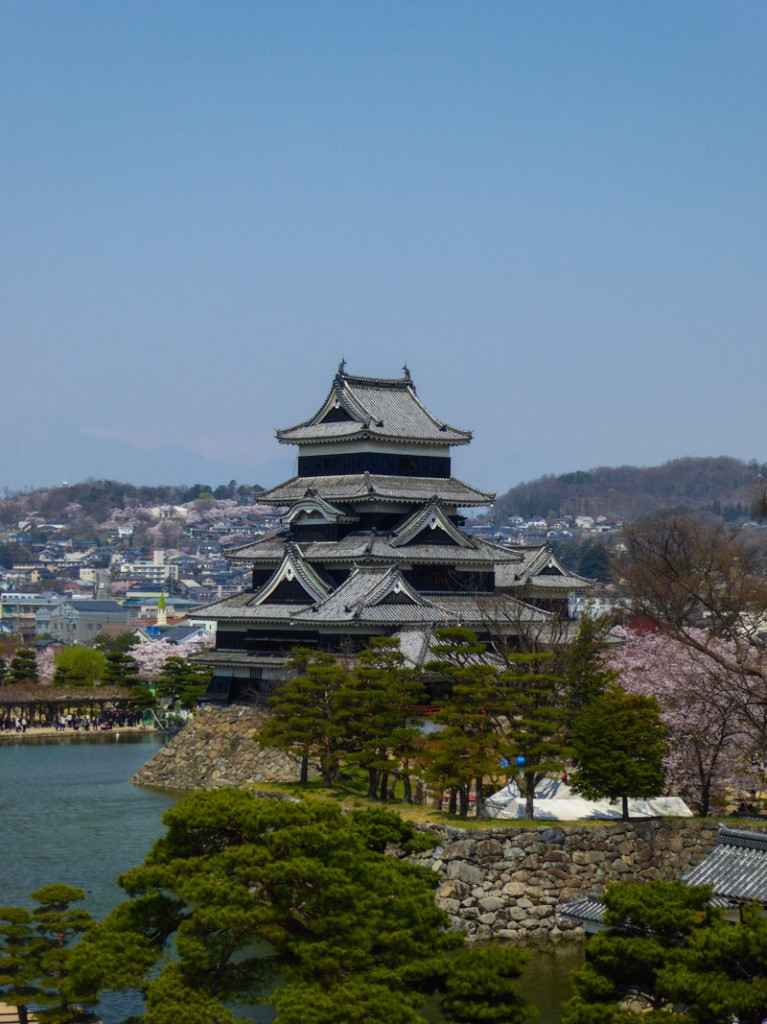 Le château de Matsumoto, jamais attaqué, construit début 1590 et finit en 1614