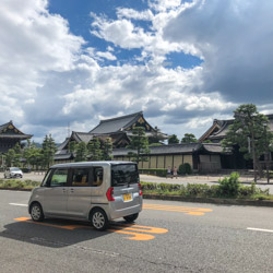 voiture cube au Japon